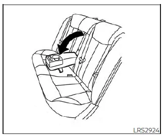 Nissan Pathfinder. Apoyabrazos