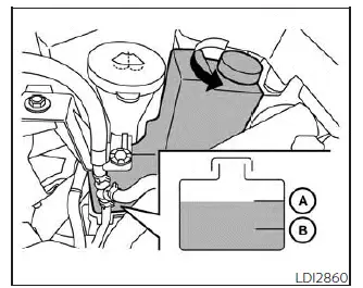 Nissan Pathfinder. Revisión del nivel de agua de enfriamiento del motor